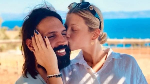 Αναβολή στην αναβολή η Κομματά - Ο λόγος που ακυρώθηκε και δεύτερη φορά ο γάμος με τον Σαμαρά