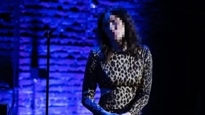 Απέβαλε πάνω στη σκηνή μπροστά σε 2000 άτομα - «Δεν είμαι ξένη στον πόνο και το κενό της απώλειας μιας εγκυμοσύνης»