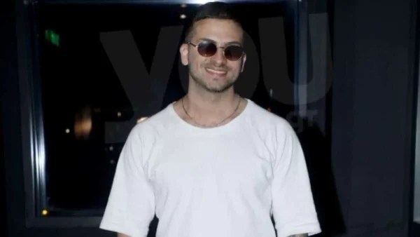 Την κοίμιζε με κλαρίνα και εκείνη το απολάμβανε - Το τρυφερό βίντεο με την 1 μηνών κόρη του Λεγάκη (Βίντεο)