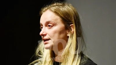 «Υπάρχει ένα...» - Οι πρώτες δηλώσεις της Λένας Δροσάκη μετά την ανακοίνωση του διαζυγίου της με το Μπουρδούμη