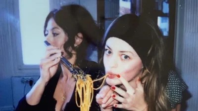 Τον περνάς και για φίλο της Γαίας Μερκούρη -  Αυτός είναι ο Ολλανδός, πρώην σύζυγος της Δωροθέας