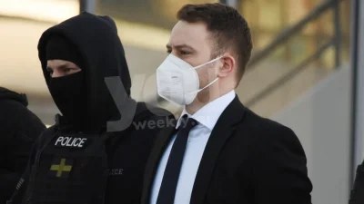 Αλόννησος: «Φιλάκια, Μπάμπης» - Έγραψαν συνθήματα υπέρ του δολοφόνου της Κάρολάιν