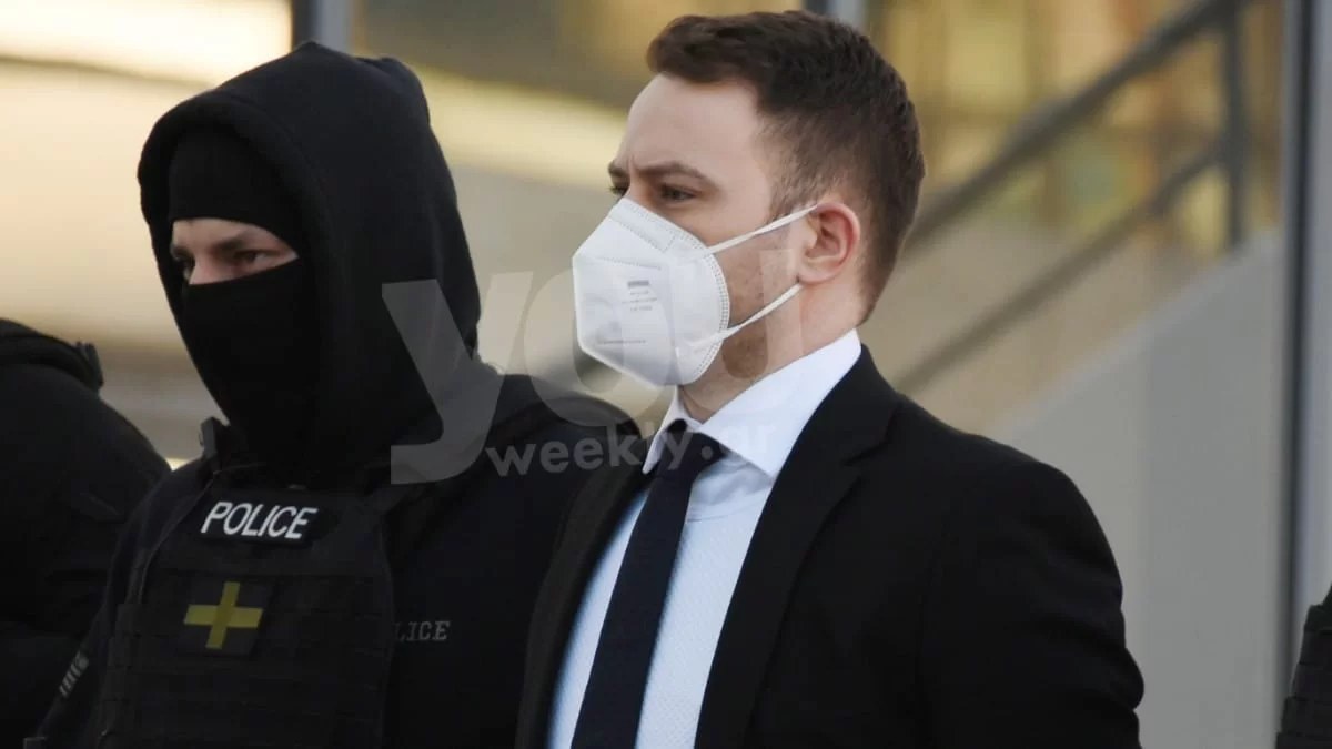Αλόννησος: «Φιλάκια, Μπάμπης» - Έγραψαν συνθήματα υπέρ του δολοφόνου της Κάρολάιν