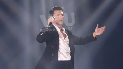 Πέτρος Ιακωβίδης: «Έμεινα με μισόγυμνος στην σκηνή και...» - Ασύλληπτο περιστατικό με τον τραγουδιστή σε νυχτερινό κέντρο