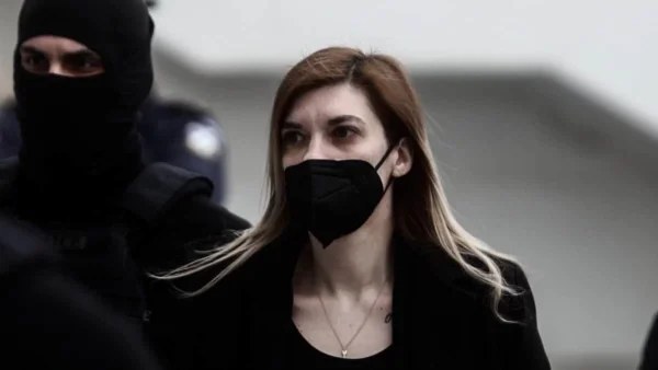 Τον αντίκρισε και... - Η αντίδραση της Ρούλας Πισπιρίγκου μόλις είδε τον Δασκαλάκη