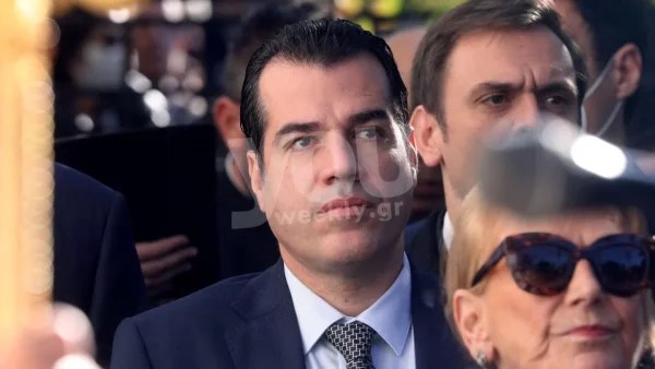 Τραυματίστηκε στο μάτι ο Θάνος Πλεύρης - Η ανακοίνωση του νοσοκομείου