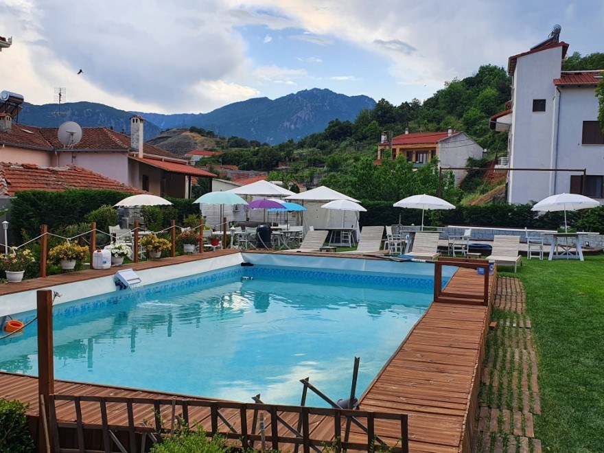 Theatro Hotel Odysseon: Το εστιατόριο Thymeli food & drinks είναι μια πραγματική εμπειρία γεύσεων