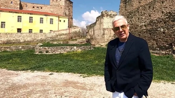 Εικόνες: Ο Τάσος Δούσης συνεχίζει το ταξίδι του στην Θεσσαλονίκη