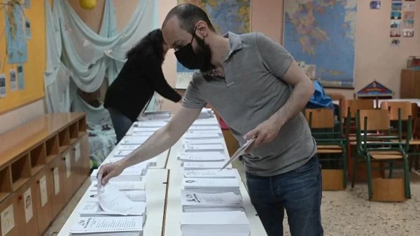 Εκλογές 2023: Άνοιξαν οι κάλπες - Πού και πώς ψηφίζουν και πότε αναμένονται τα πρώτα αποτέλεσμα