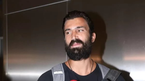 Έσπασαν το αυτοκίνητo του Ηλία Γκότση - Φωτογραφία ντοκουμέντο