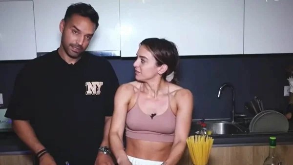 Survivor All Star: «Της έστειλα εγώ μήνυμα μόλις...» - Η εξομολόγηση της Καρολίνας για την επικοινωνία με την Ελευθερίου μετά το "σκάνδαλο" με τον Πρίαμο