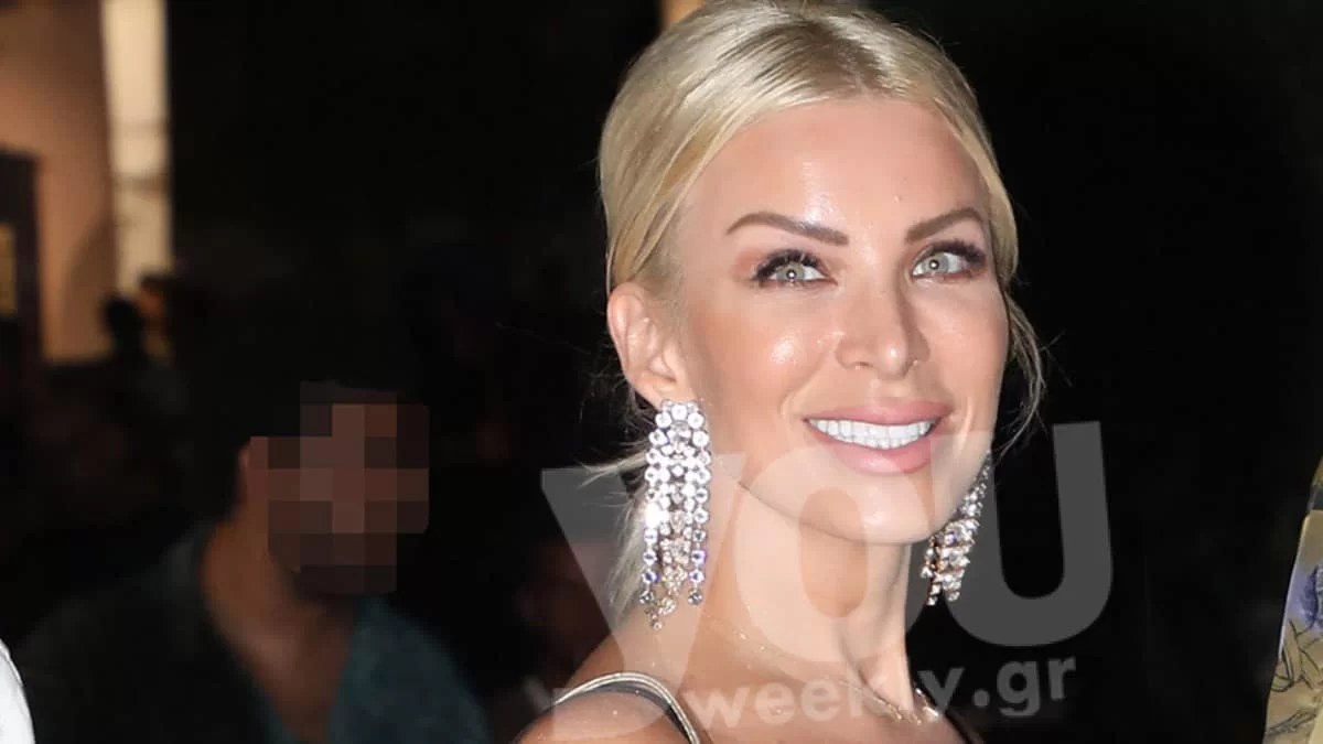 Με εντυπωσιακό στενό φόρεμα και την πλάτη έξω - Η 3όροφη τούρτα στο πάρτι γενεθλίων της Καινούργιου