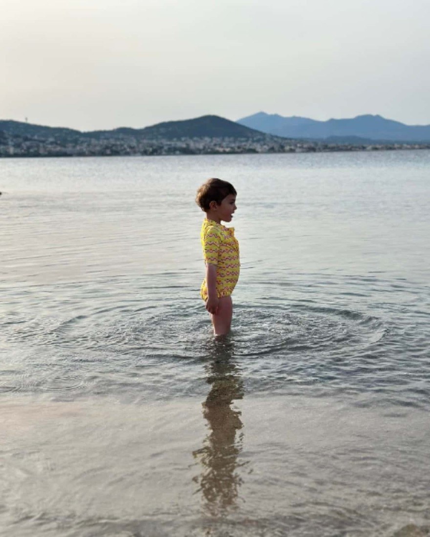 Κλέλια Ρένεση παιδί γιορτή της μητέρας