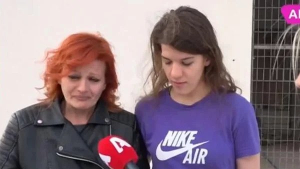 «Εξετάστηκαν ενδελεχώς τα βιασμένα κορμιά μας» - Σπάραξε η Λίλιαν Αρχοντη στο πλευρό της κόρης της για την βία από αστυνομικούς