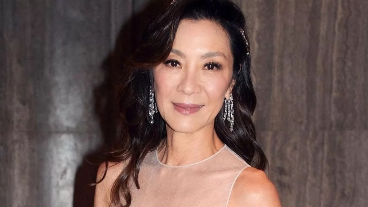 H Michelle Yeoh στη νέα καμπάνια της La Mer