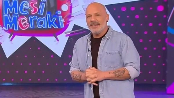 «Χθες δεν ήμουν καλά, για...» - Επέστρεψε ο Μουτσινάς στο ''Καλό μεσημεράκι'' μετά την ξαφνική αδιαθεσία του