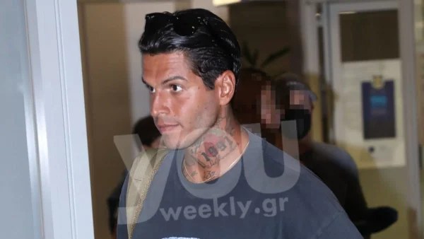 Survivor all star: Πολύ μαυρισμένος με δώρα στα χέρια του - Επέστρεψε ο Νικόλας Αγόρου στην Ελλάδα