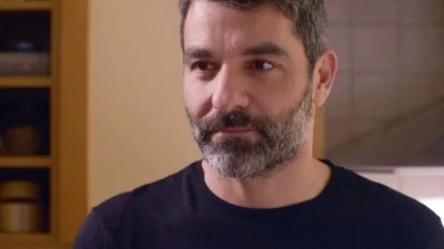 Παγιδευμένοι (9/5): Γράφει τα τελευταία του λόγια και βάζει τέλος στη ζωή του