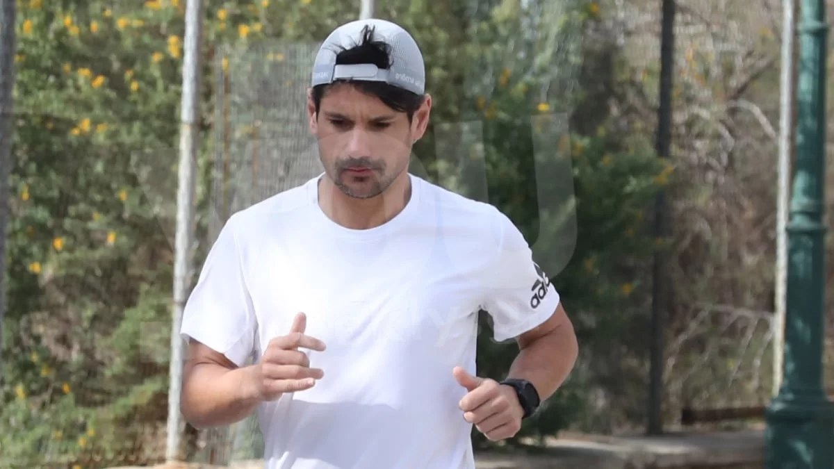 Πάνος Βλάχος: Σε σχέση με ηθοποιό της σειράς Παράδεισος των κυριών - Τα "καυτά" φιλιά και οι αγκαλιές