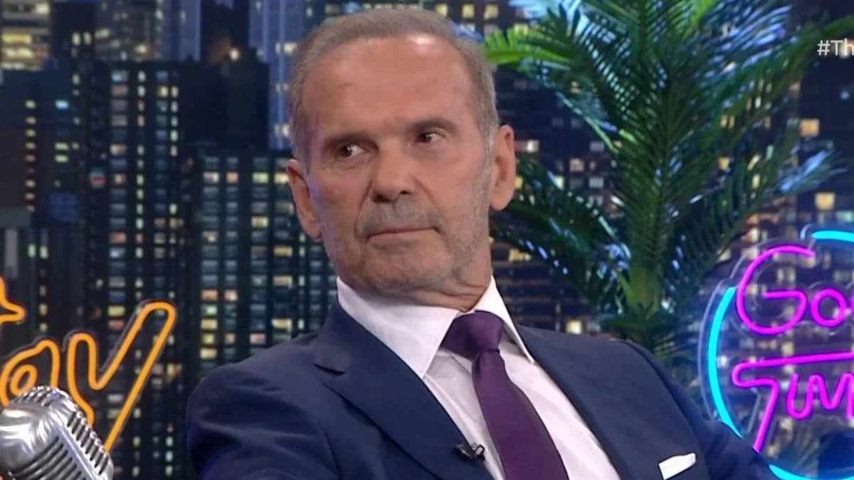 «Τα παιδιά μου αναγκάστηκαν να δουλέψουν με τη μία» - Η εξομολόγηση του Πέτρου Κωστόπουλου για την οικονομική του καταστροφή