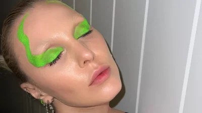 Με μαύρο outfit και πάνω από 4 χρώματα στα μαλλιά της - Η εντυπωσιακή εμφάνιση της Τάμτα στο Φεστιβάλ των Καννών
