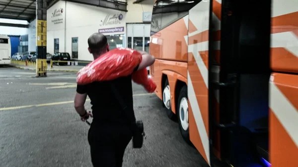 Τροχαίο με μαθητές στην Αίγινα - Λύθηκε το χειρόφρενο λεωφορείου
