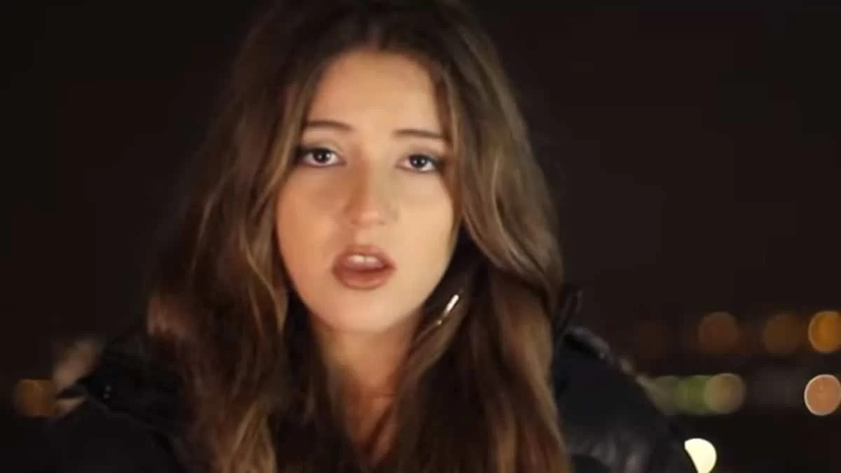 Τραγωδία Τέμπη: «Αυτά τα τραγούδια, τα τραγούδησε πάνω στο μνήμα όταν την κηδέψαμε» - Συγκλονίζει η γιαγιά της Φραντζέσκας