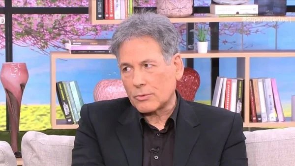 «Εάν εγώ έχω το ταλέντο να πάρω περισσότερα χρήματα από εσένα, αν και είμαι κατώτερος...» - Η απάντηση του Θάνου Καληώρα για την "κόντρα" Πολίτη & Δανδουλάκη