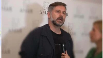 «Το παιδί σιγά σιγά και εκείνο αρχίζει και...» - Η ζωή του Μπουρδούμη μετά το διαζύγιο από την Δροσάκη