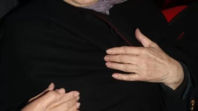 Σπασμένη σπονδυλική στήλη, αφόρητοι πόνοι, ανακοπή καρδιάς - Μαρτυρικός θάνατος για Ελληνίδα τραγουδίστρια