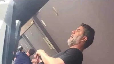 Βασίλης Μπισμπίκης: Στο γυμναστήριο του συντρόφου της Μελίνας Νικολαΐδη - Τρέχει στο διάδρομο με το μαύρο του μπλουζάκι