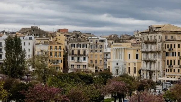Καιρός (10/6): Βροχές με υψηλές θερμοκρασίες - Πού θα "χτυπήσουν" τα φαινόμενα