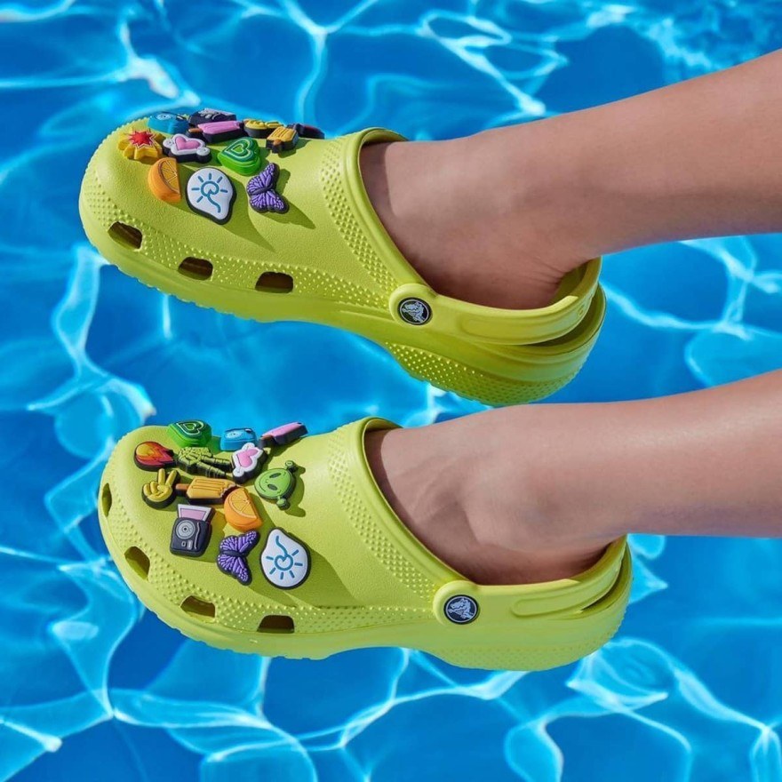 favela Απόλαυσε την παραλία με το κατάλληλο beachwear outfit