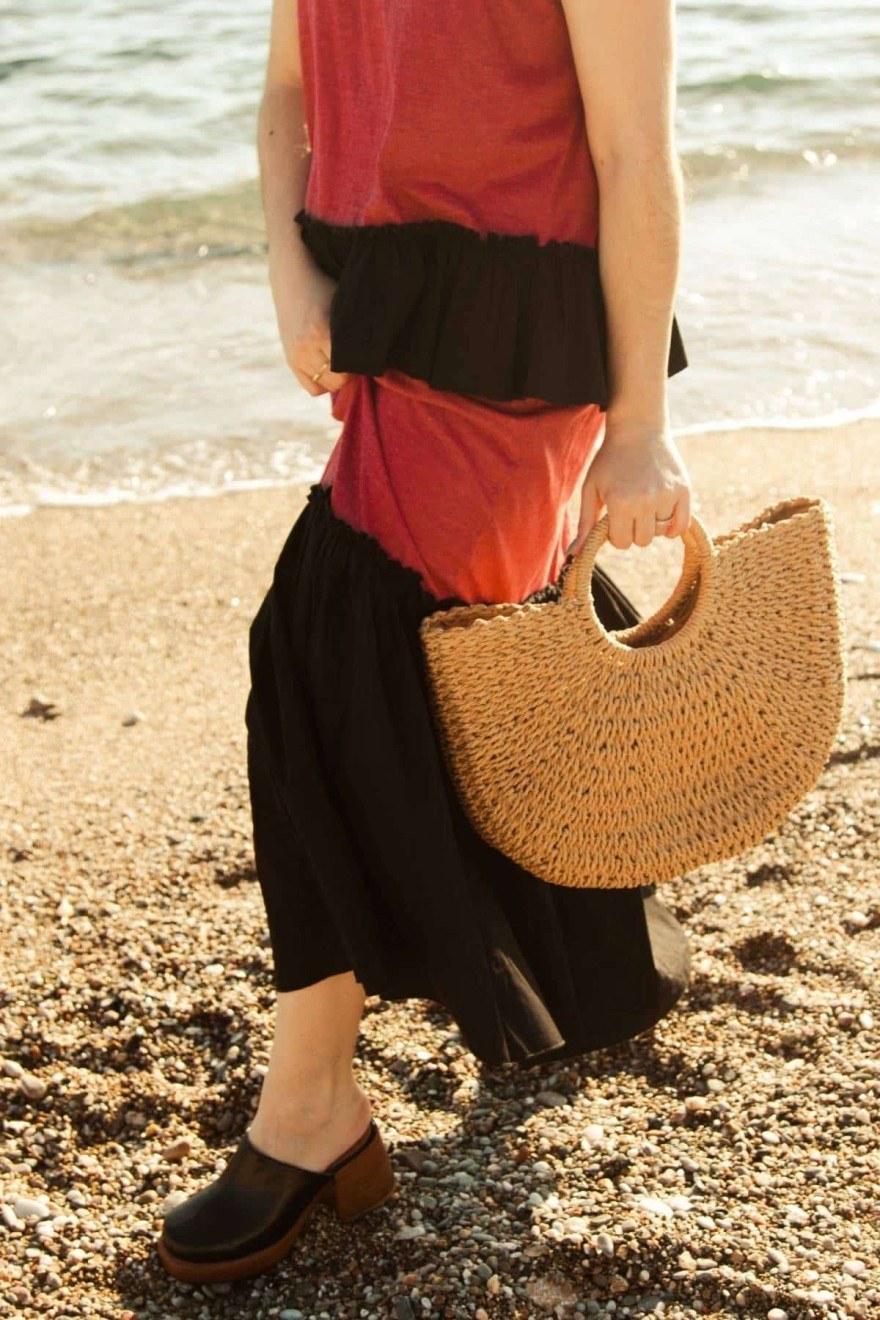 favela Απόλαυσε την παραλία με το κατάλληλο beachwear outfit