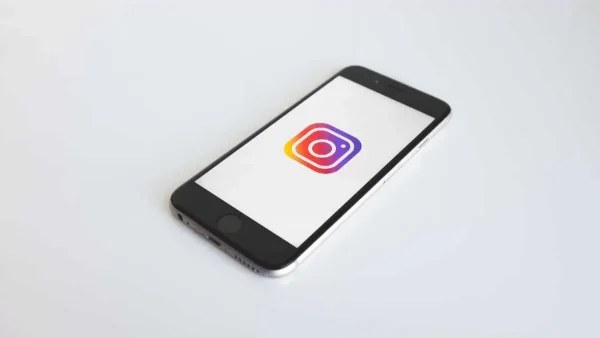 Η «Barbie της Tv» : Ποια είναι τελικά η influencer του instagram που έκρυψε 350.000 ευρώ από την Εφορία;