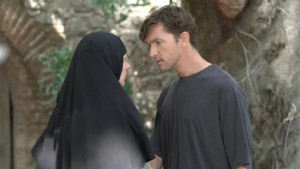 Μαύρο Ρόδο (13/6): «Λες να συνεννοήθηκε με τον γιατρό;» - Ο Πέτρος ανακαλύπτει το μυστικό της Ελισάβετ