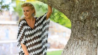 Βάσια Μαυράκη: «Οι γυναίκες είμαστε ανθεκτικότερες στον πόνο του έρωτα»