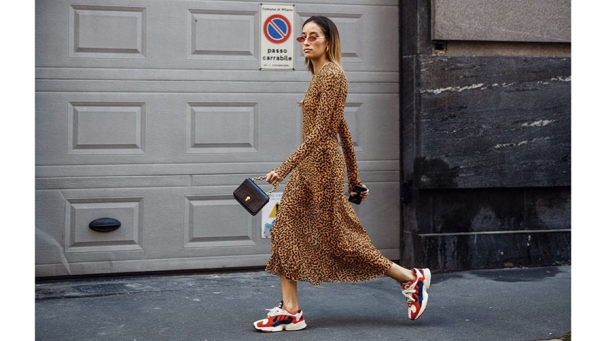 Sporty leo: Η απόλυτη διαχρονική τάση εξαπλώνεται και πάλι στους δρόμους της πόλης!