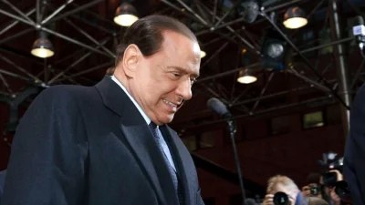 Σίλβιο Μπερλουσκόνι: Ανατριχιάζει η τελευταία φωτογραφία του πριν μπει στο νοσοκομείο - Σπαραγμός και θρήνος στο τελευταίο "αντίο" στο Μιλάνο
