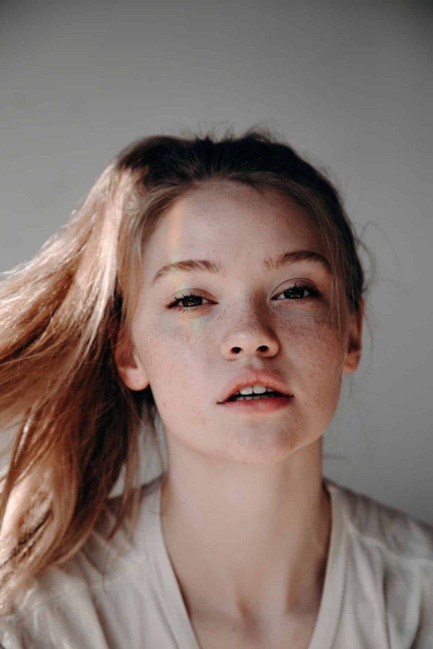 womanoily skin 
