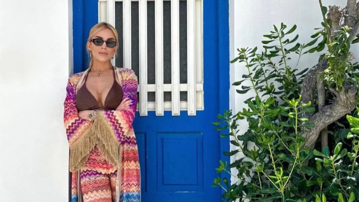 Κρύβεται από όλους αλλά αποκαλύφθηκε - Το πρόσωπο με το οποίο βρίσκεται η Κατερίνα Καινούργιου σε γνωστό κυκλαδίτικο νησί
