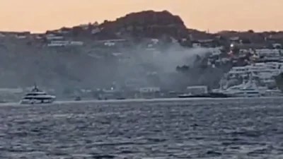 Φωτιά στη Μύκονο - Φλέγεται η Ψαρρού