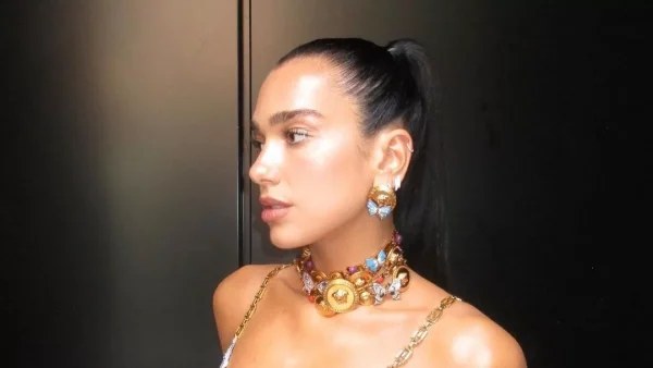 Dua Lipa: Aπό την Ελλάδα στην πρεμιέρα της «Barbie» στο Λονδίνο πιο λαμπερή από ποτέ!