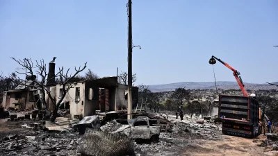 Φωτιές: Ημέρα 5η - Η μάχη με τις αναζωπυρώσεις συνεχίζεται