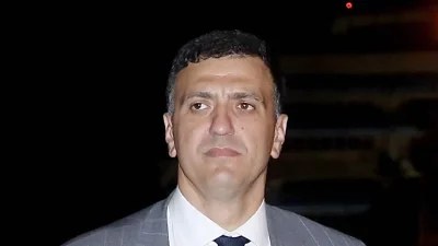 Πυροσβέστης έπαθε έφραγμα και νοσηλεύεται στο στο ΓΝΑ 251 - Τον επισκέφτηκε ο Βασίλης Κικίλιας
