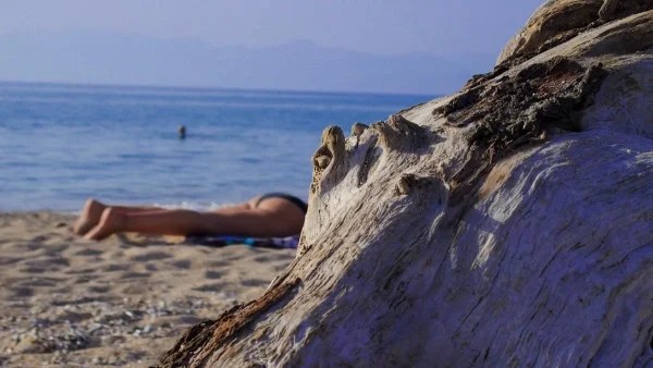 Καιρός σήμερα 23/7: Ταμπουρωθείτε στα σπίτια σας - Ποιες περιοχές θα «χτυπήσει» ο καύσωνας