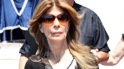 «Ο Θεός να τον αναπαύσει Παναγία μου...» - Βυθισμένη στη θλίψη η Κατερίνα Στανίση