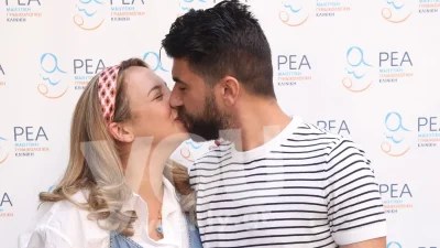 Η πρώτη φωτογραφία αγκαλιά με το νεογέννητο γιο τους - Πανευτυχής η Κλέλια Πανταζή και ο Λευτέρης Τσάκαλος