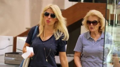 Φωτιά στην Κάρυστο: Συγκλονιστικές στιγμές για την Ελένη Μενεγάκη, τη μητέρα και το σπίτι της