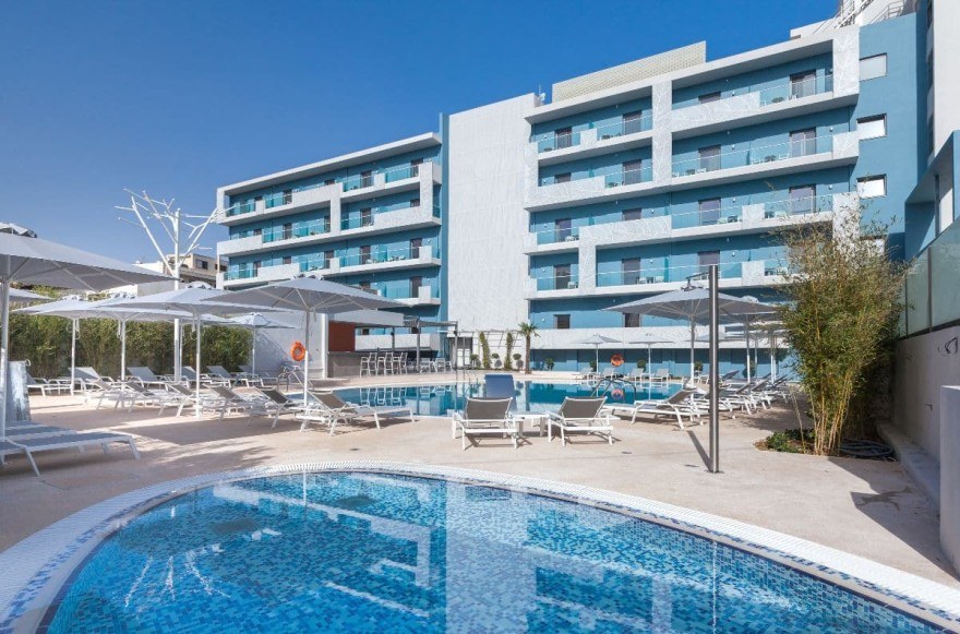 Blue Lagoon City Hotel: Ζεστή φιλοξενία στην καρδιά της Κω!